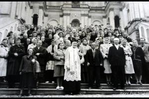 Uczestnicy pielgrzymki do Wambierzyc z ks. Alojzym Budniokiem 